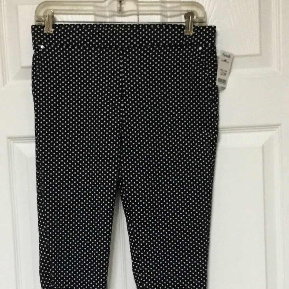 NWT Jones New York Size S Navy/Ivory Skinny Pants